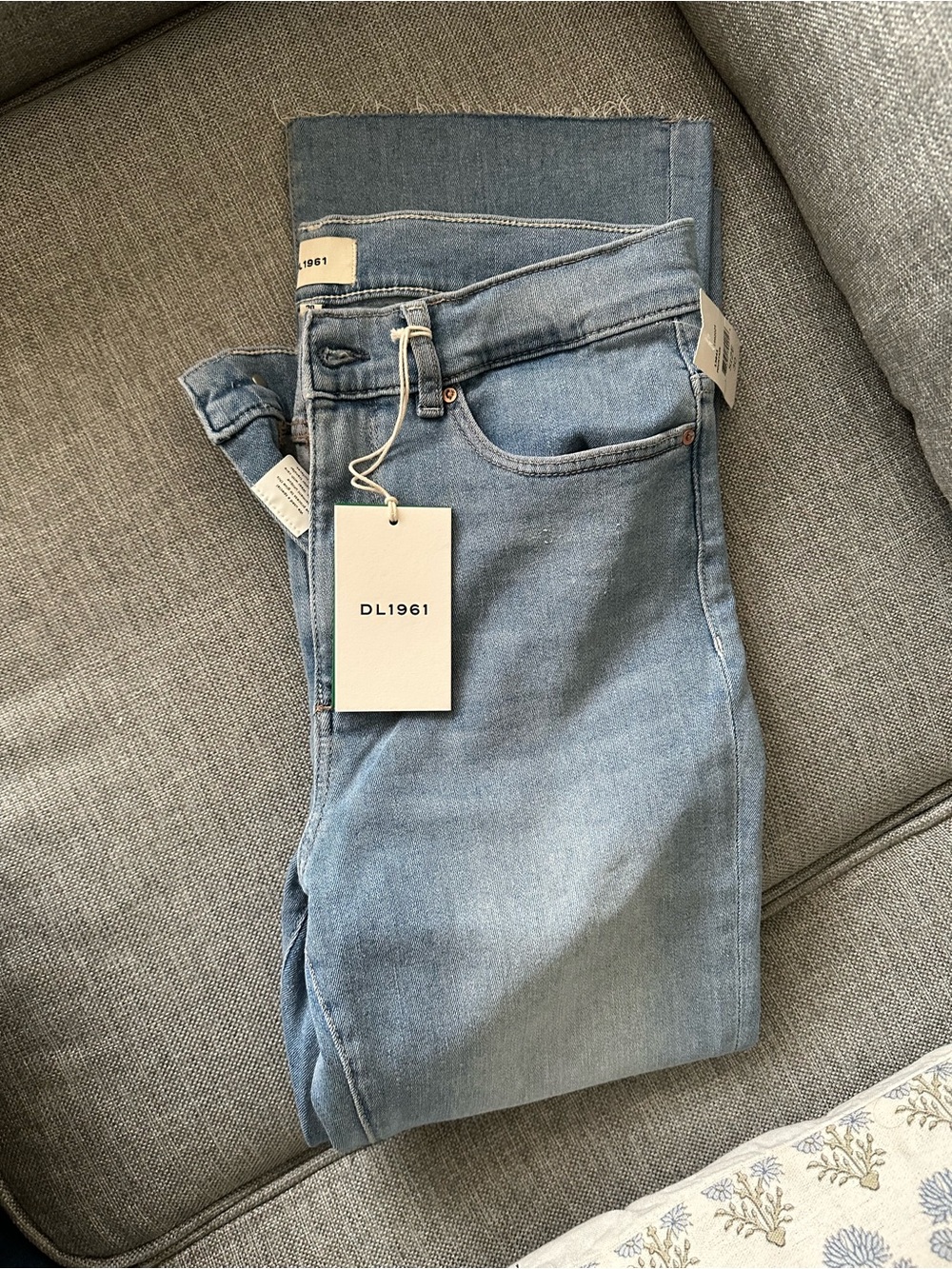 DL1961 Women's Light Wash Bootcut Jeans